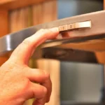 Non mettere la cappa troppo bassa sul piano cottura