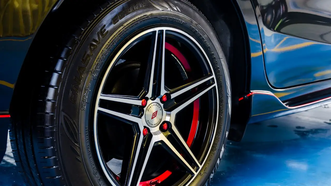 Come riparare un pneumatico a terra: la guida definitiva per non restare bloccati