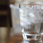 Attenzione a bere acqua fredda: ecco cosa accade a colesterolo e glicemia