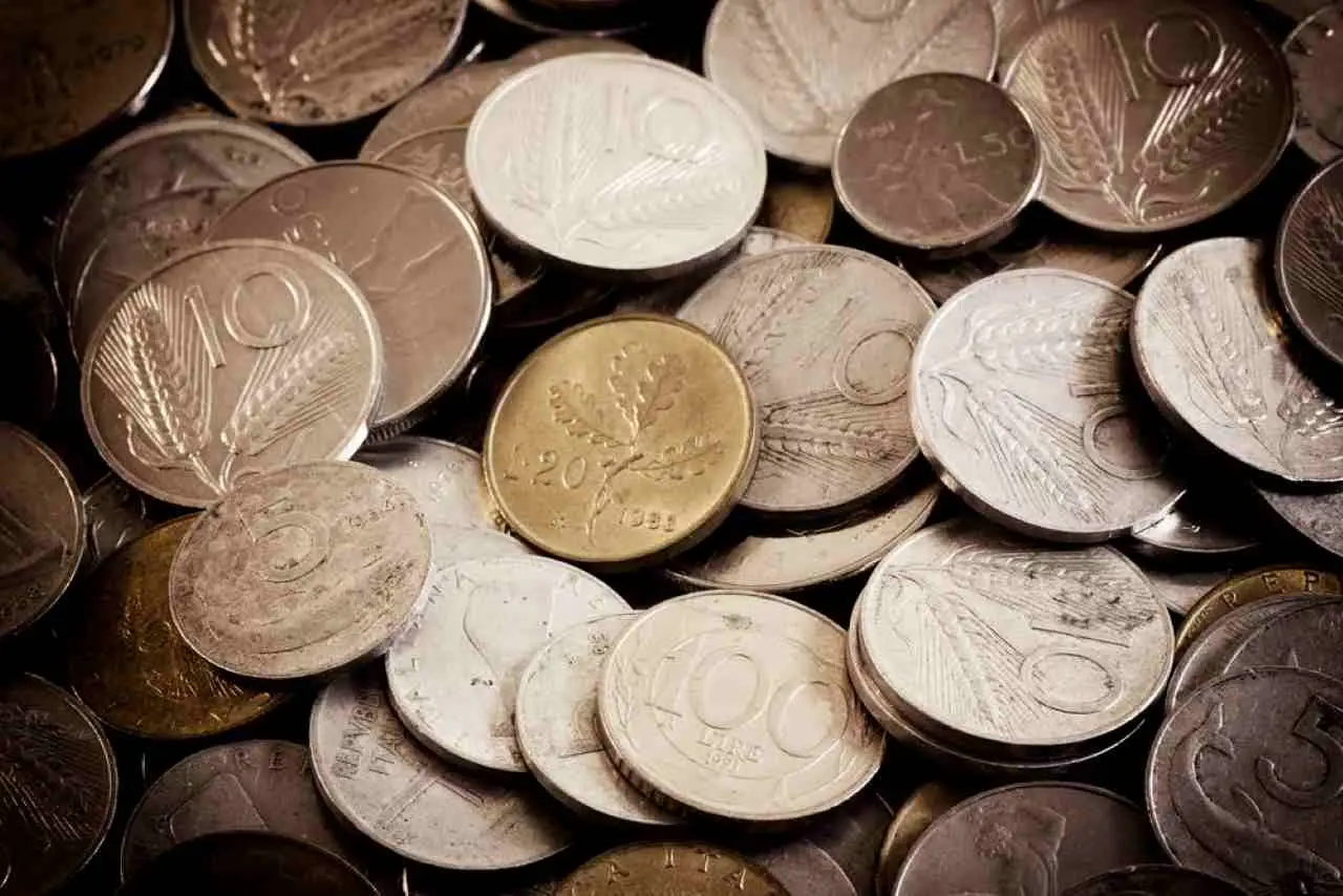 Vecchie monete sporche e ossidate? Non usare questo metodo o perderanno valore
