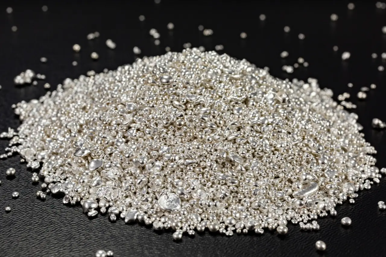 Metti subito delle palline di alluminio nella lavastoviglie: il trucco virale che sorprende tutti