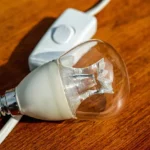 Come sistemare una lampada che non si accende? I passaggi da seguire