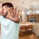 Non usare deodoranti per ambienti in questo modo: rischi di respirare sostanze irritanti